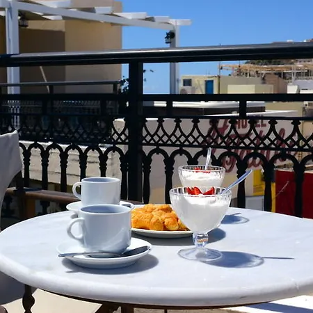 Hotel Tataki Firá