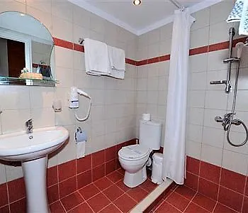 Hotell Tataki 2*